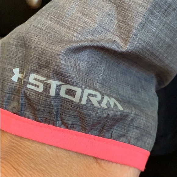 UA women’s jacket M - Picture 5 of 6